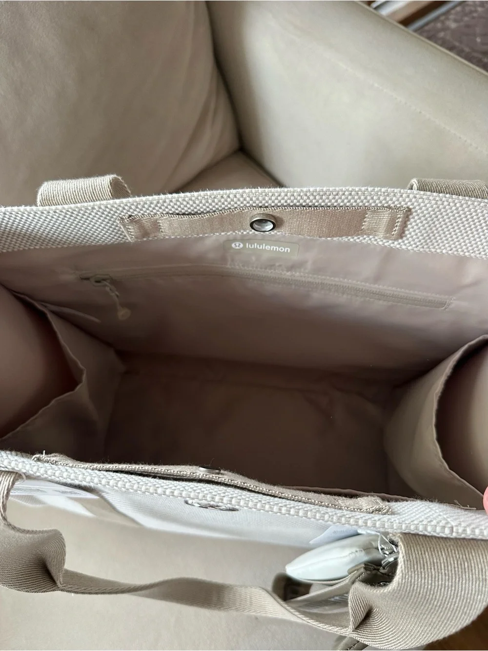 New! Lululemon Two Tone Canvas Tote with Dual Pouch Wristlets - Picture 5 of 14